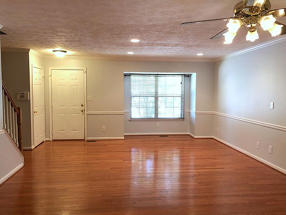 2nd image of 306 Tolbelt Ct