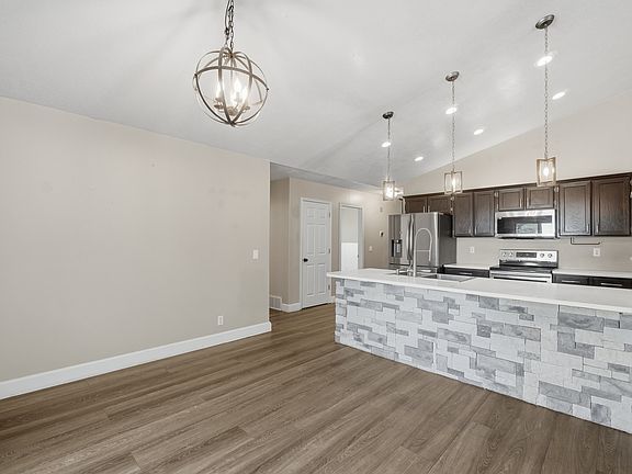 2nd image of 1485 Ogden Peak Cir