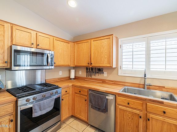 5th image of 15327 W LAUREL Lane