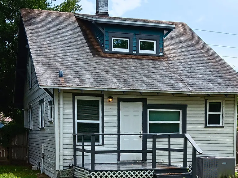 212 Mullally St — Photo 21