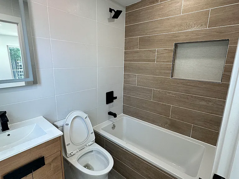 2219 Seymour Ave #1 — Photo 11