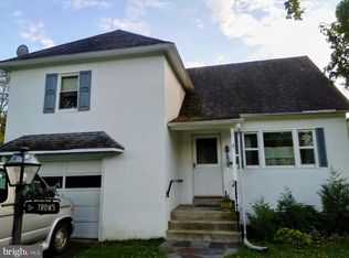 1072 Wagon Rd, Blue Bell, PA 19422