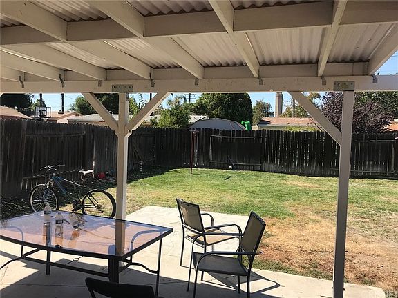 5th image of 27541 Esterbrook Ave