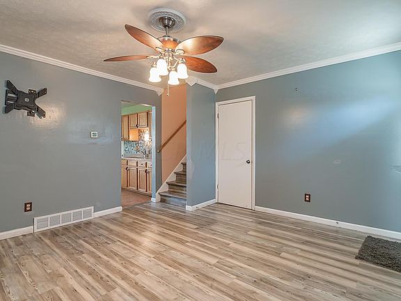 5th image of 2478 Newburgh Dr