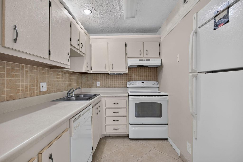 2840 NE 14th Street Causeway #203A, photo 8