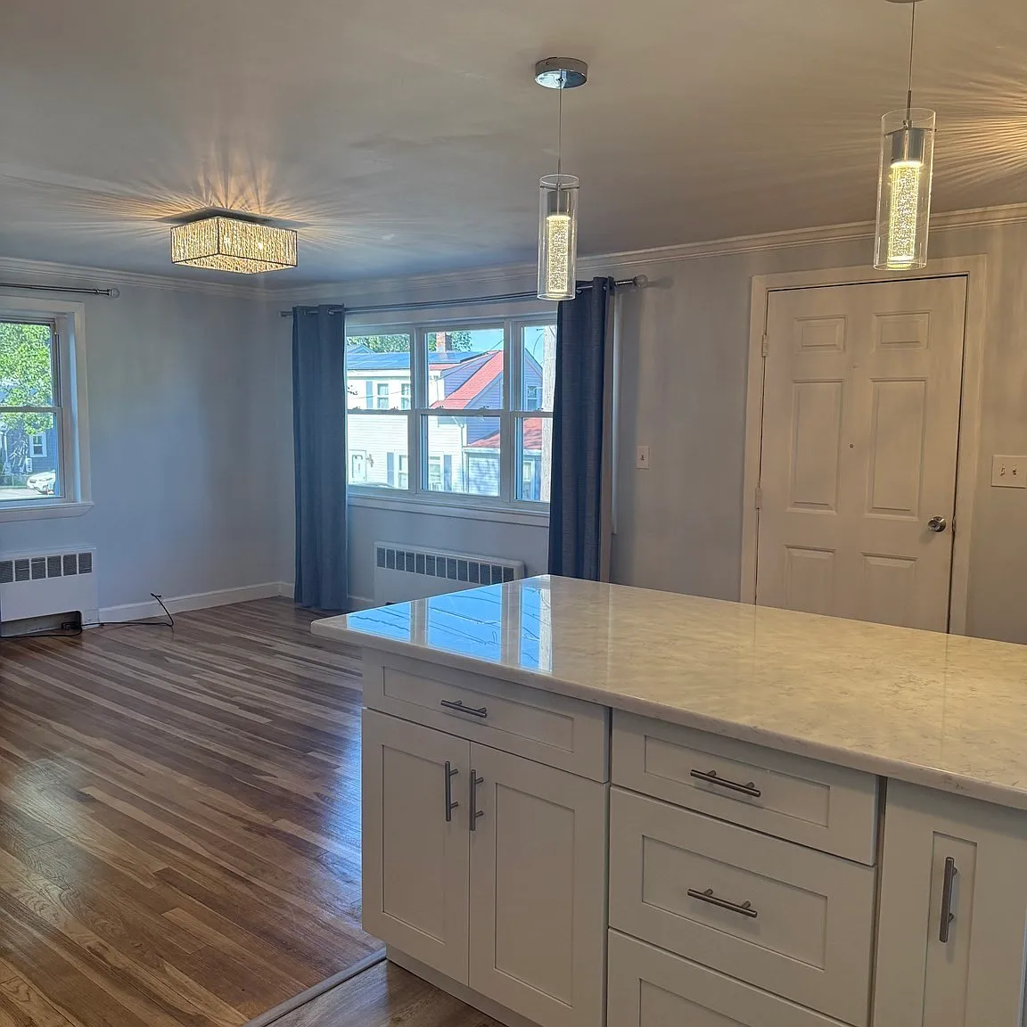 3 bed, 1400 sqft, $3,800 — Photo 4
