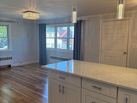 5th image of 128 Seminole Ave #128