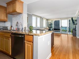 2200 NE 33rd Ave