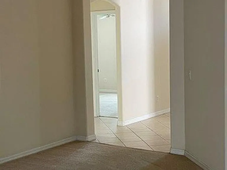 2362 Glasbern Cir — Photo 9