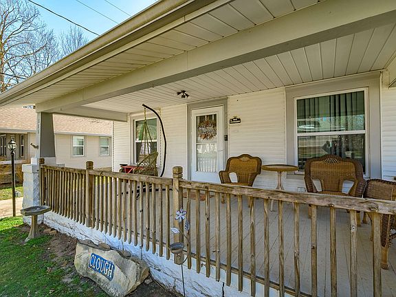 3rd image of 515 W Olive Ave