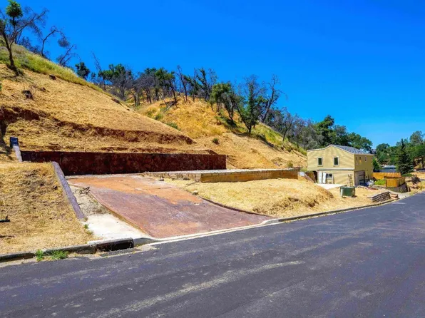 1057 Arroyo Grande Dr, Napa, CA 94558