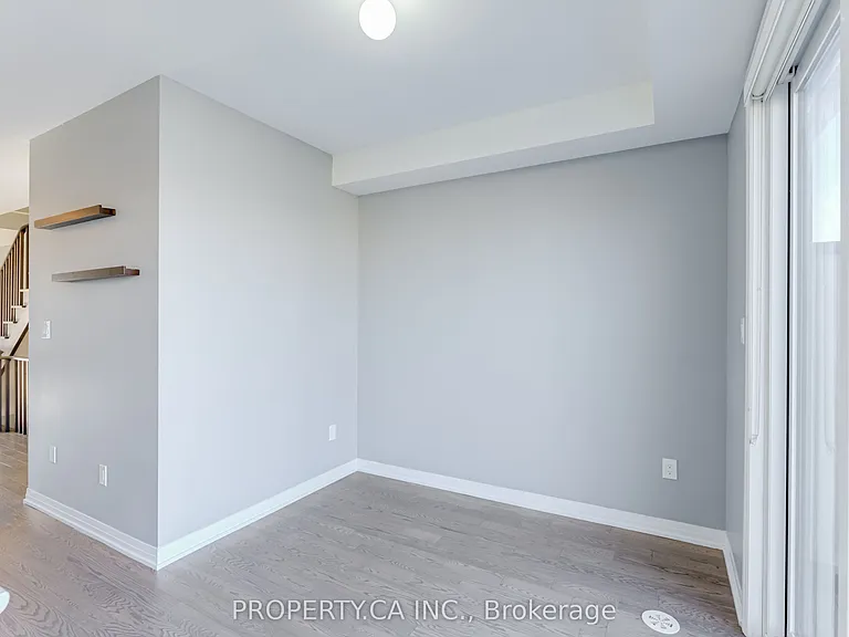 24 Clarington Blvd — Photo 17