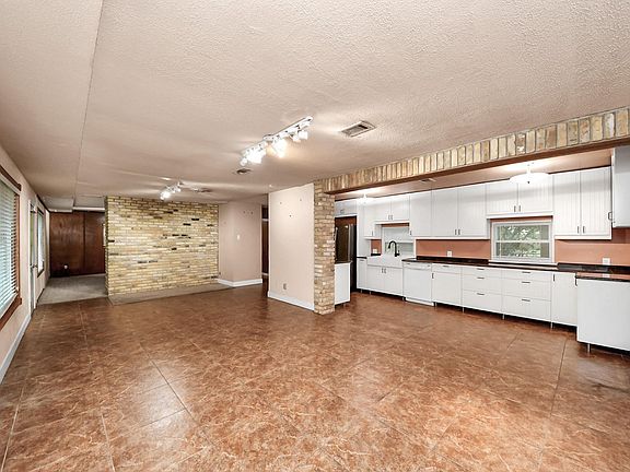 5th image of 10318 Knoboak Dr