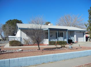 1920 Thomas Dr, Las Cruces, NM 88001