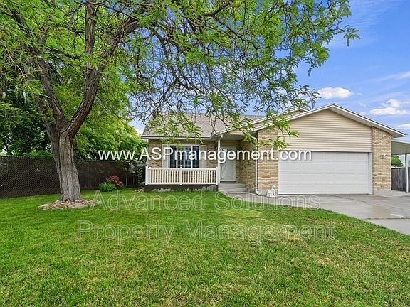 2nd image of 5823 S Twin Willows Cir