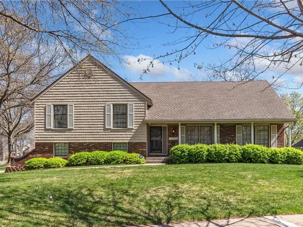 11527 Cherry St, Kansas City, MO 64131