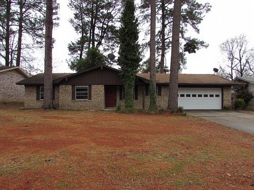 2nd image of 810 Diane Dr