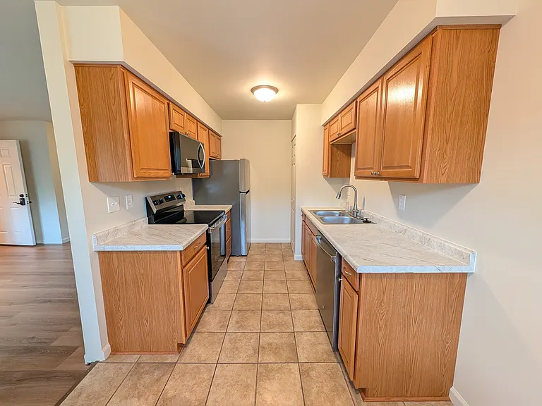 429 N Wolf Creek St #12 — Photo 6