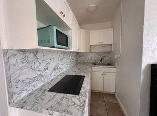 728 SW 6th St #B, Dania, FL 33004