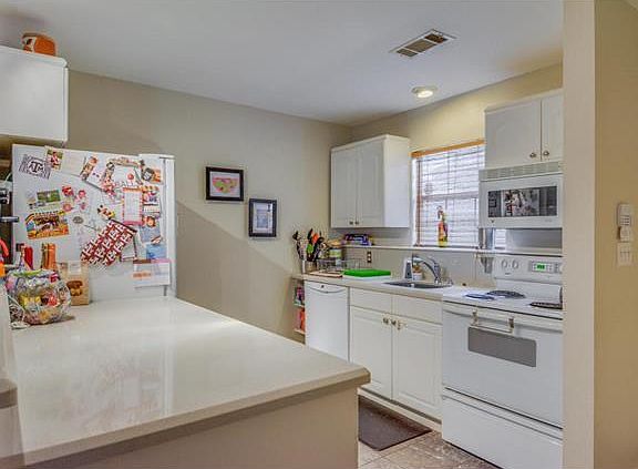3rd image of 4311 Cabell Dr