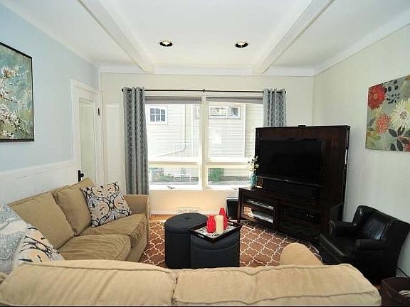 5th image of 1920 E Kensington Blvd