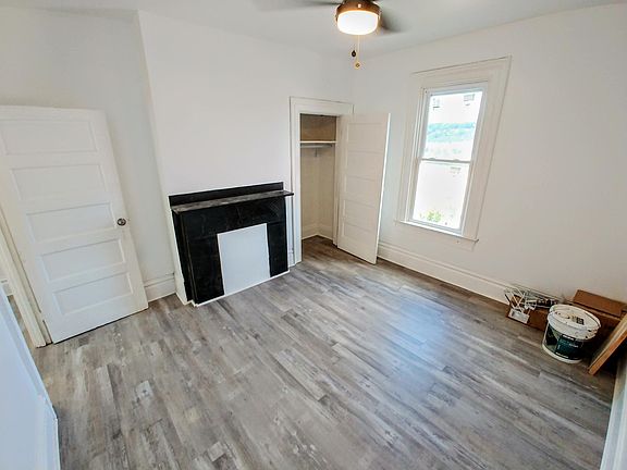 2nd image of 543 E 9th Ave Floor 2