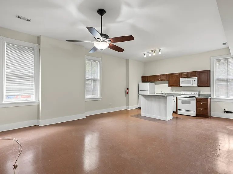 2107 W Main St — Photo 8