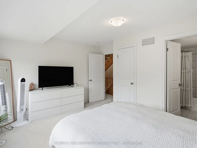 383 Dundas St E #49 — Photo 19