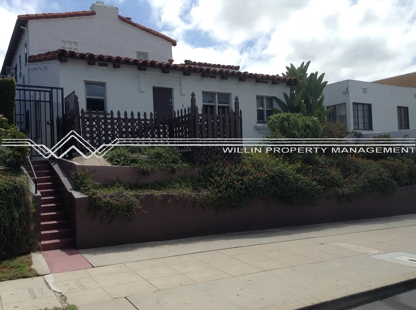 North Park -Charming upper 2Br/1Ba Spanish style apt. w/garage+coin laundry — Photo 1