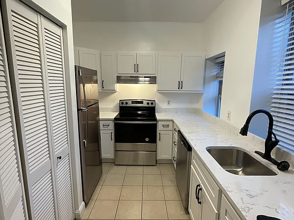 4th image of 921 Geyer Ave #921AR
