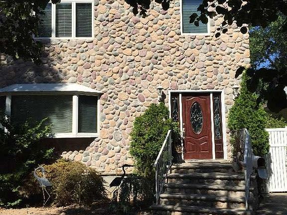 2nd image of 401 Burgher Ave