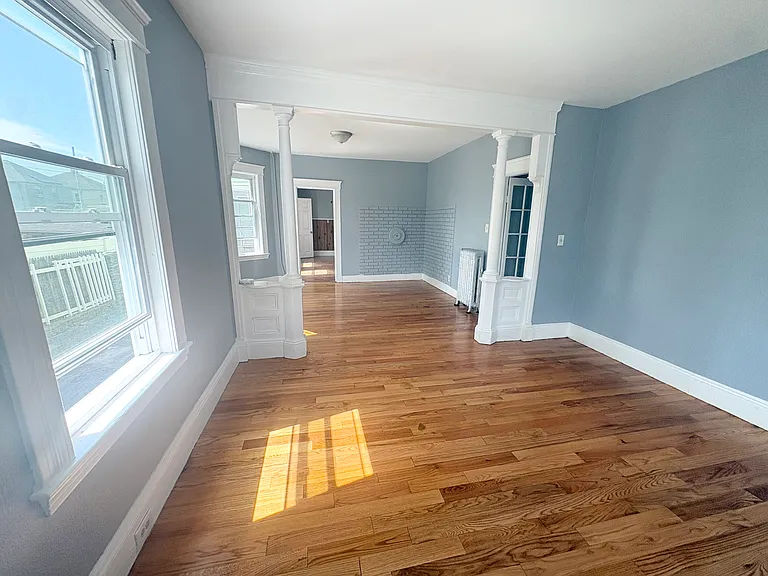 234 W 6th St #2 — Photo 9
