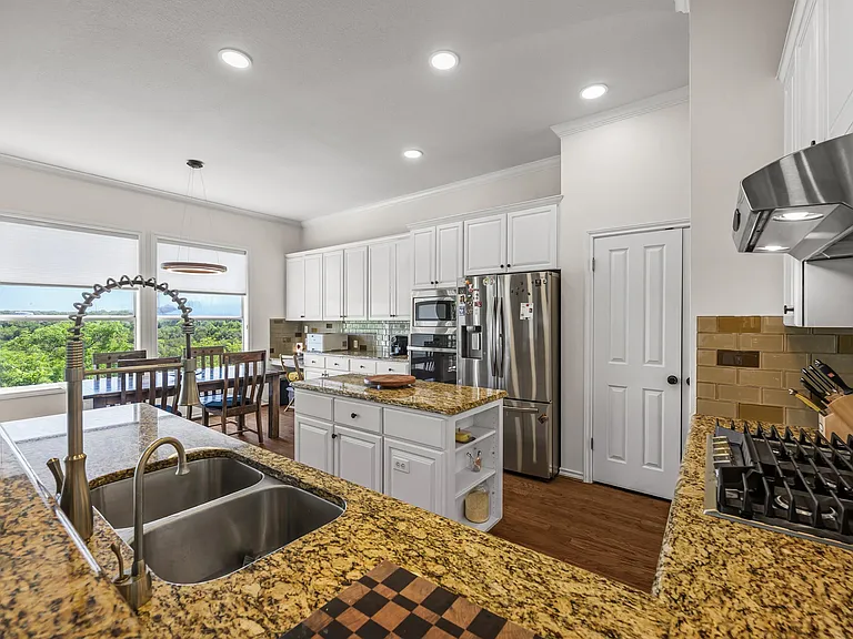 5004 Valburn Ct — Photo 7