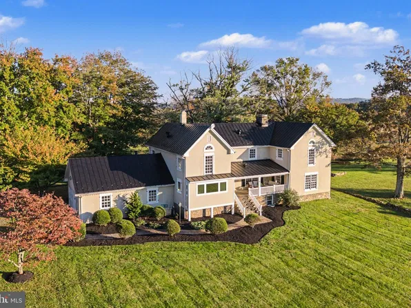 9125 Lake Daniel Rd, Marshall, VA 20115