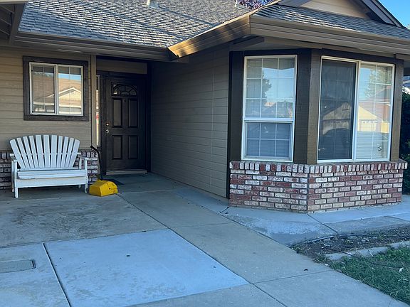 2nd image of 1549 Alicia Dr