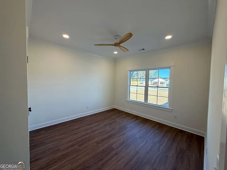 107 Longpoint Dr #A — Photo 9