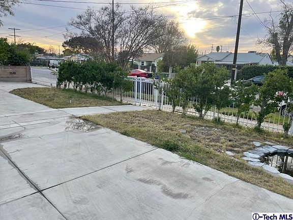 4th image of 8058 Troost Ave