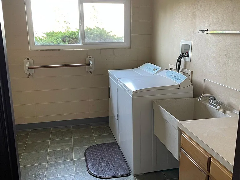 Laundry, Utility room