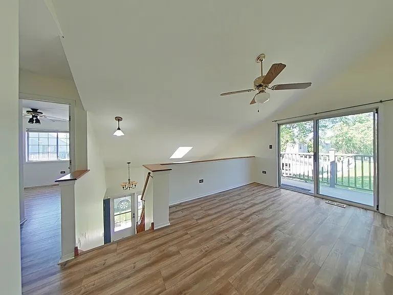 3524 Willowview Ct — Photo 6