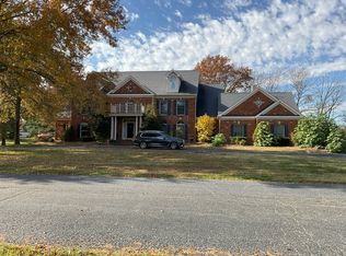 501 Lake Christine Dr, Belleville, IL 62221