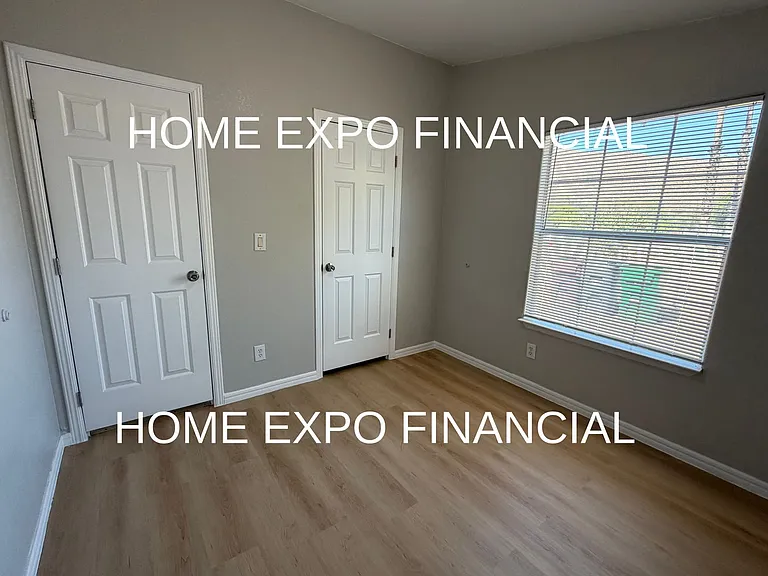 26590 Franklin Ave — Photo 24