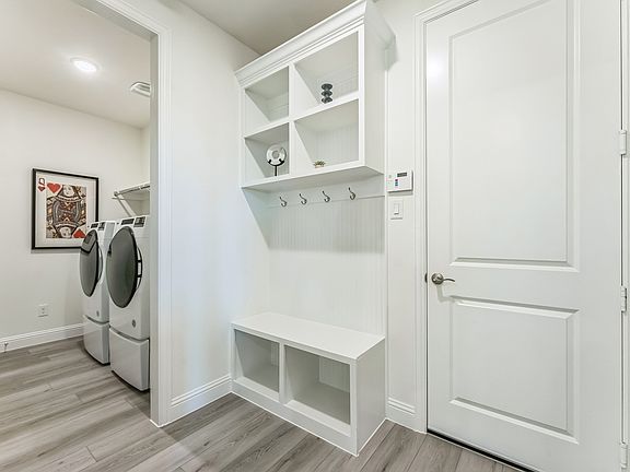 4th image of 105 Heritage Hill Dr