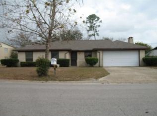 11261 Pine Dr, Gulfport, MS 39503