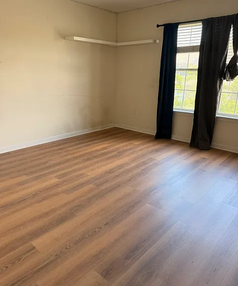 102 Martin Ct — Photo 9
