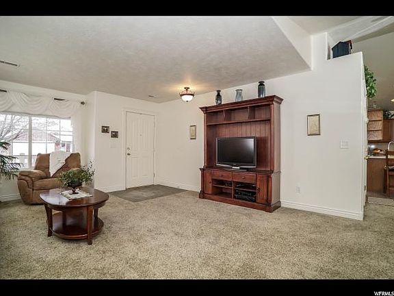 5th image of 2443 N Williamsburg Ave