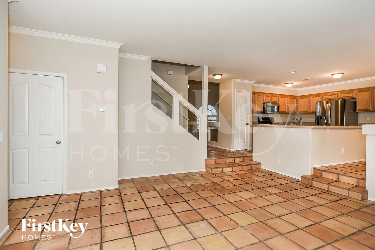 Building Photo - 10211 Eden Falls Ln