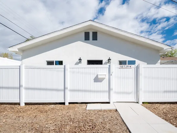 10739 Calvert St, North Hollywood, CA 91606