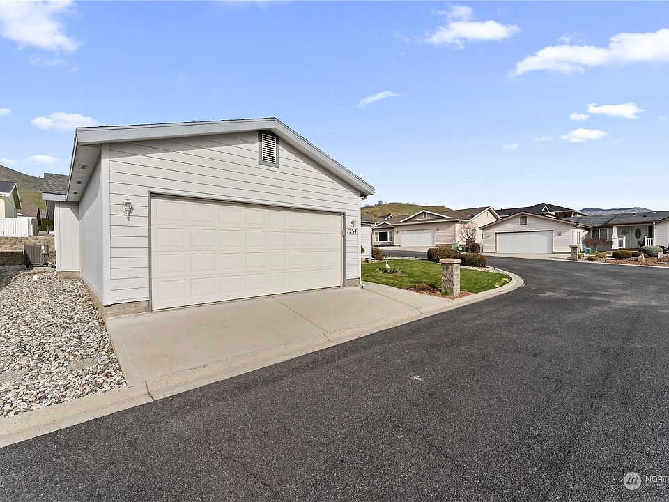 1254 Gilcrest Street, Wenatchee, WA 98801 Zillow