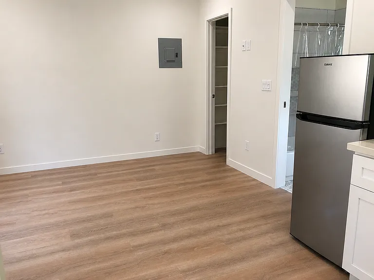 1429 Gillespie St — Photo 23