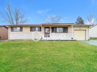 9 Saint Luke Dr, Saint Peters, MO 63376
